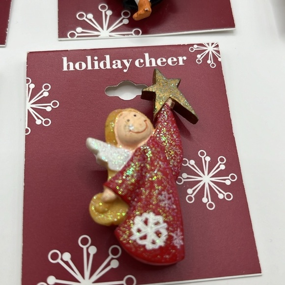 Christmas Brooches 5 and Set  and 1 Set Earrings Snowman Bell Penguin Angel Pins - Picture 7 of 14